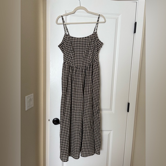 GAP Dresses & Skirts - Black and Tan Gingham Spaghetti Strap Midi Dress